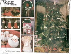 Vogue Sewing Pattern 2776 Christmas Decorations - Tree Skirt Wreath Stockings - Picture 1 of 2