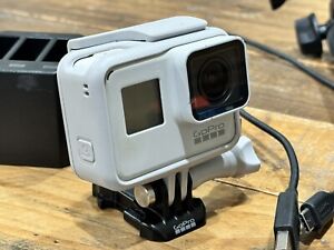 GoPro HERO7 Black Limited-Edition Dusk White With GoPro Official Accessories