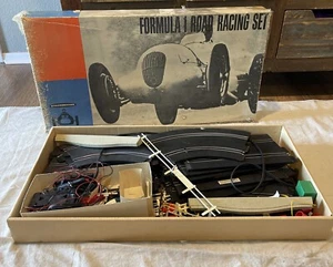STROMBECKER ROAD RACING SLOT CAR SET 1:32 EN CAJA AÑOS 60 SIN PROBAR - Imagen 1 de 9