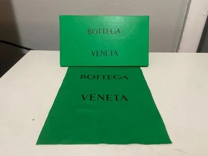 Bottega Veneta Sonnenbrille Brille Hartschalenetui grün Wildleder gefüttert mit Tuch - Bild 1 von 6