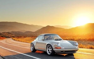 PORSCHE 911 CLASSIC LUXURY VINTAGE GERMAN SPORTSCAR - 4x6 Glossy Printed Photo - Picture 1 of 1