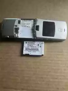 Original Motorola RAZR V3 - Teléfono Celular Abatible Gris y Plateado para Piezas - como está - Imagen 1 de 2
