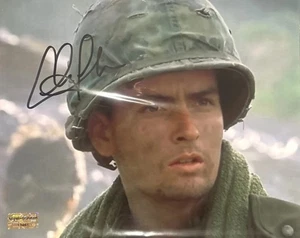 CHARLIE SHEEN signiertes 8x10 PLATOON Foto mit Echtheitszertifikat schön! - Bild 1 von 2