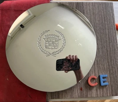 #CE 1) 2000-11 Cadillac Deville DTS limusina fúnebre cromo OEM tapa central 9593488 Foto 1 de 4