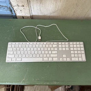 Apple Slim USB Wired Keyboard A1243  - Picture 1 of 10