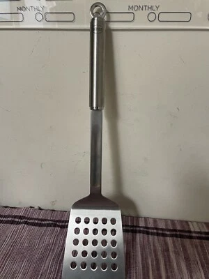 Rösle Stainless Steel Perforated Barbeque Spatula, Matte Handle, 18-inch - Image 1 of 3