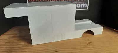 ToterHome body Semi  single axle  1:25 scale model kit Diorama Assembly required - Image 1 of 3