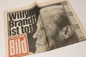 BILDzeitung 9.10.1992 Okotber 19.10.1992 Willy Brandt ist tot - Bild 1 von 2