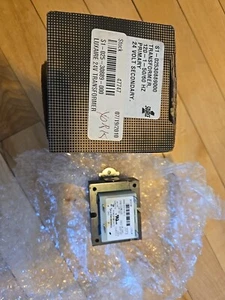 S1-025-30889-000 York Controls 120-24V 40Va Ftmnt Spade Xfrmr OEM - Picture 1 of 5