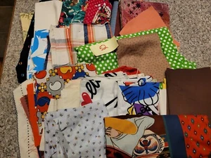 COTTON FABRIC SCRAPS ASST COLORS & DESIGNS 4 LBS LOT 52 - Picture 1 of 6