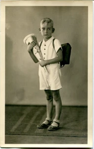Orig. Foto-AK GLOGAU /Schlesien, Junge, Schulanfang, Schultüte 1942 - Bild 1 von 1