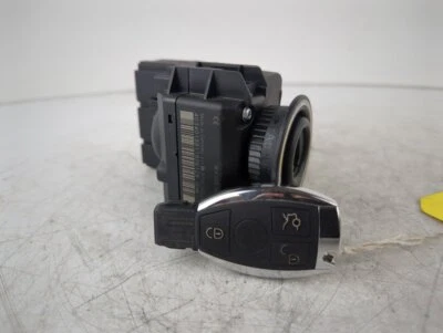 Mercedes V250 V-class 2014-2019 Ignition Barrel And Key - Image 1 of 4