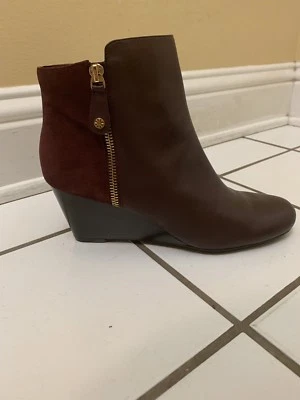 ISSAC MIZRAHI Leather and Suede Wedge Ankle Boot  Burgundy Size 9.5 NEW - Image 1 of 4