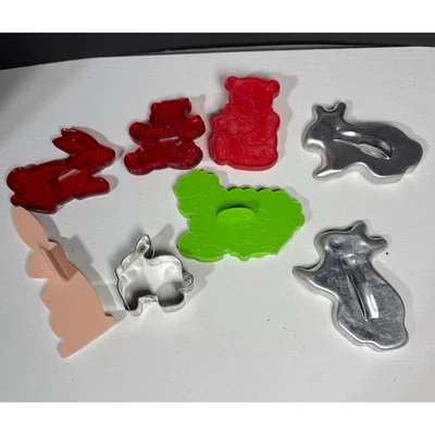 Cookie Cutter Set Bunny Bear Easter Spring Baking Molds 8 Piece Vintage - Image 1 of 2