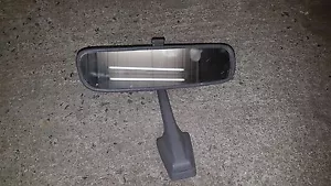 ISUZU TROOPER INNENSPIEGEL RÜCKSPIEGEL GRAUBRAUN GEBRAUCHT AUS SCHLACHTUNGEN!!! - Bild 1 von 1