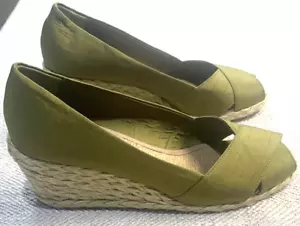 Lauren Ralph Lauren Espadrilles "Cecelia" Wedge Trendy ShantungUpper Classic Sz9 - Picture 1 of 11