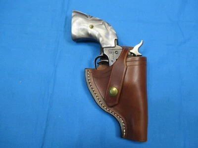 LEATHER HOLSTER FOR HERITAGE .22 LR, BARKEEP, S.A. REVOLVER, RIGHT HAND 2'' BARL - Image 1 of 4