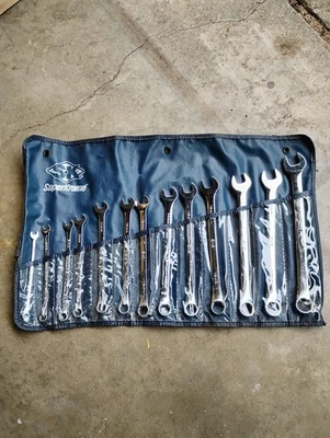 Juego de llaves métricas SK Tools SuperKrome 13 piezas 6 puntos 7 mm-19 mm hecho en EE. UU. Foto 1 de 4