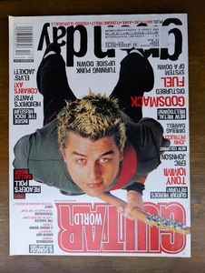 GUITAR WORLD Magazine December 2000 ~ Green Day M471 - Picture 1 of 1