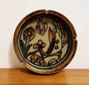 Vintage Otagiri Japan Roadrunner Ashtray Collectible Glazed Stoneware Pottery - Picture 1 of 5