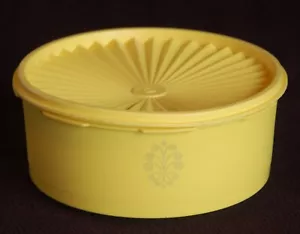 Tupperware Servalier ~ Bote de almacenamiento de 8 tazas ~ Tapa plisada amarilla ~ #1204, usado - Imagen 1 de 5