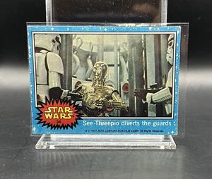 1977 Topps Star Wars Blue See-Threepio Diverts The Guards #34 C-3PO Luke Solo - Bild 1 von 2