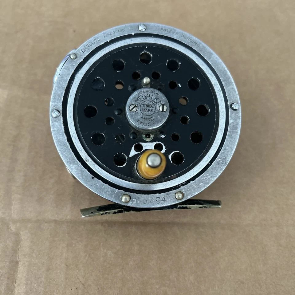 CARRETE FLY PFLUEGER MEDALIST 1494 VINTAGE, MODELO PENDIENTE DE PATENTE Foto 1 de 4