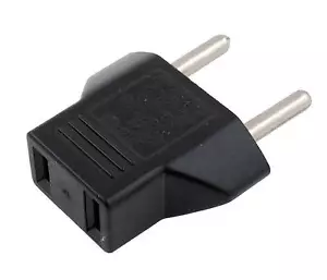 ADAPTADOR ENCHUFE PLANO A REDONDO CLAVIJA PARA EQUIPOS AMERICANOS USA A EUROPEO - Picture 1 of 2
