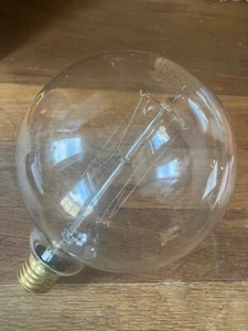 Globe Vintage Light Bulb Filament Bulb Squirrel Cage Edison 40W Screw E27 - Picture 1 of 4
