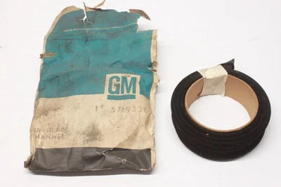 Новый из старых запасов 1965-67 Chevrolet Impala купе передняя дверь вентиляционный разделитель стеклянный канал 5719336 - Изображение 1 из 4