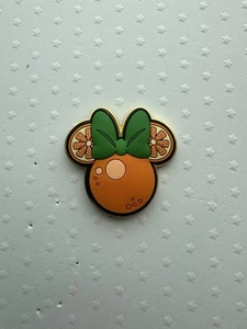 Disney Loungefly Mickey & Minnie Scented Fruit Pin - Orange - Picture 1 of 2