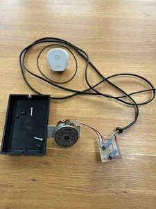 Rega Planar 3 Turntable Motor, Circuit Board, Plug, Cover & belt. - Picture 1 of 4