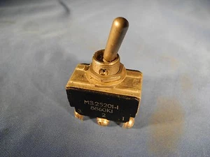 MS25201-1 , TOGGLE SWITCH , 5930008451356 ON-OFF-ON SP3T (NOS) - Picture 1 of 7