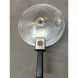 Vintage Presto 0121002 Stainless Steel 6 QT Pressure Cooker - Picture 1 of 6