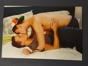 4x6 Photo - Affectionate Handsome Boyfriends Kissing In Bed - Gay Interest - Picture 1 of 2