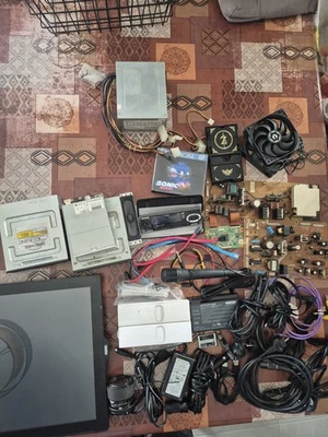 Gros Lot De Plus De 10kg De Matériel Électronique/informatique Divers Annoce... - Photo 1/4