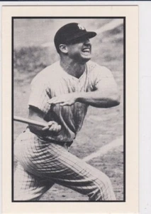MICKEY MANTLE New York Yankees BLACK & WHITE VINTAGE BASEBALL CARD - Picture 1 of 2