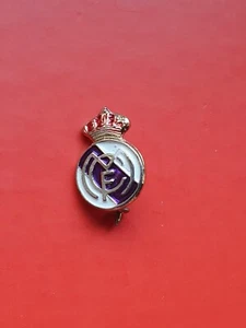 Pin badge insignia football club FC REAL MADRID Spain Espana soccer - Picture 1 of 2