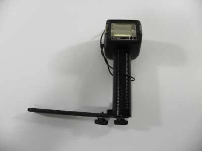 Vivitar 352 Handle Mount Flash w/PC Sync Cord - Image 1 of 4