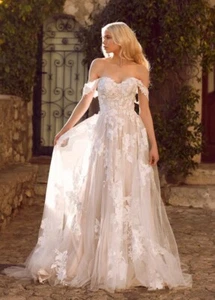 Madi Lane Elora Wedding Dress size 6/8 Ivory/Mocha floral offshoulder tulle lace - Picture 1 of 11