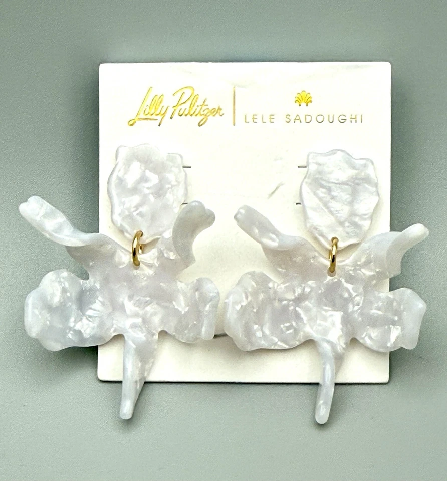"Pendientes llamativos de lirio blanco Lilly Pulitzer x Lele Sadoughi Resort 2""" Foto 1 de 4
