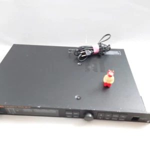 Roland SDE-330 Dimensional Space Delay Digital Delay Effect Processor free ship - Picture 1 of 3