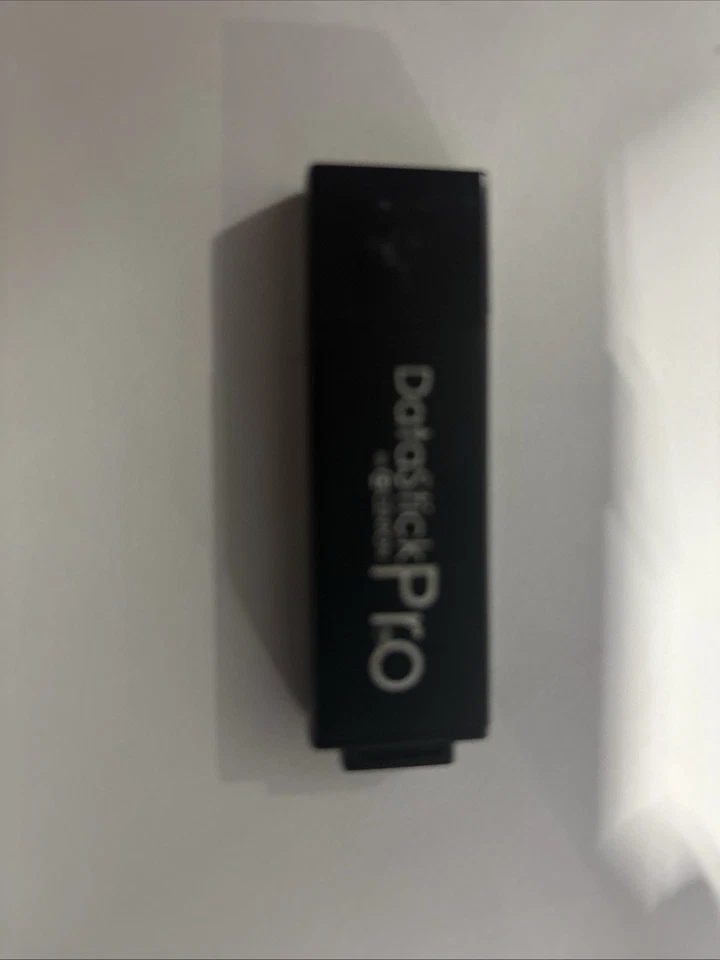 90’s and 2000’s Rap on USB Flash Drive/ Over 2000 Songs - Image 1 of 1