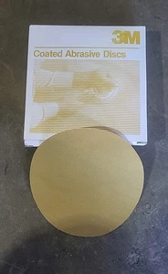 COATED ABRASIVE DISCS 3M 01020 320-A GRIT FRE-CUT GOLD PAPER DISCS 5inxNH - Picture 1 of 4