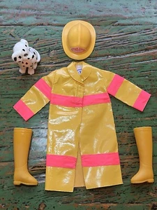 Barbie Caring Careers Feuerwehr Outfit 1993 Mattel 10773 gelbe Jacke Stiefel - Bild 1 von 5