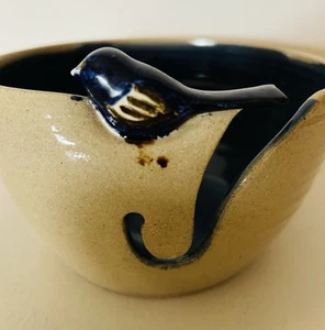 Art Pottery Yarn Bowl with Bird on Bowl Artisan Made Tan w Blue Bird & Interior - Picture 1 of 10