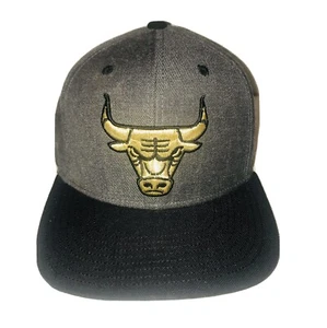 NWOT - Chicago Bulls Adidas Flat Brim Snapback Hat Cap Grey Gray Black - Picture 1 of 4