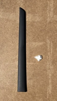 RENAULT KANGOO III 3 REAR LEFT EXTERIOR DOOR PLASTIC TRIM MOULDING 8200439115 - Image 1 of 3