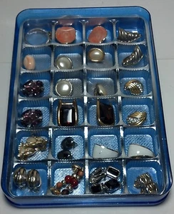 Tray of costume jewelry clip on earrings (14 sets) - Picture 1 of 6