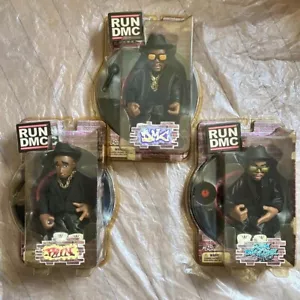 Juego de 3 figuras RUN DMC MEZCO versión negra - Imagen 1 de 5